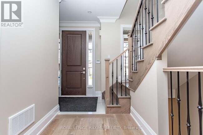 Building Photo - 42 Windsor Cir