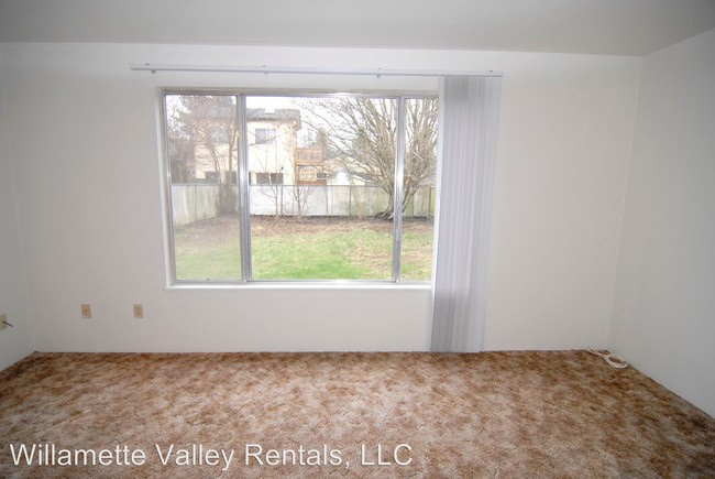 Foto del edificio - 563-565 NW Oak Ave