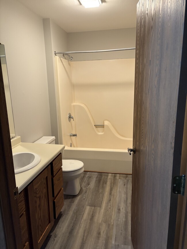 Bathroom - 805 Meadowview Ln