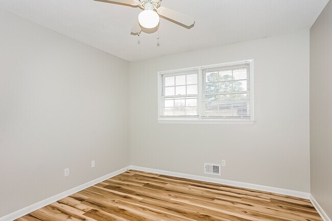 Foto del edificio - Freshly Updated 4 Bedroom Home in Martinez!