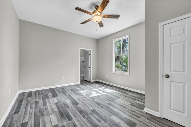 Foto del edificio - Updated Home in the Heart of Savannah