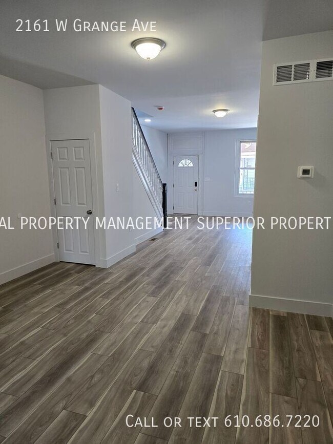 Foto del edificio - 2161 W Grange Ave