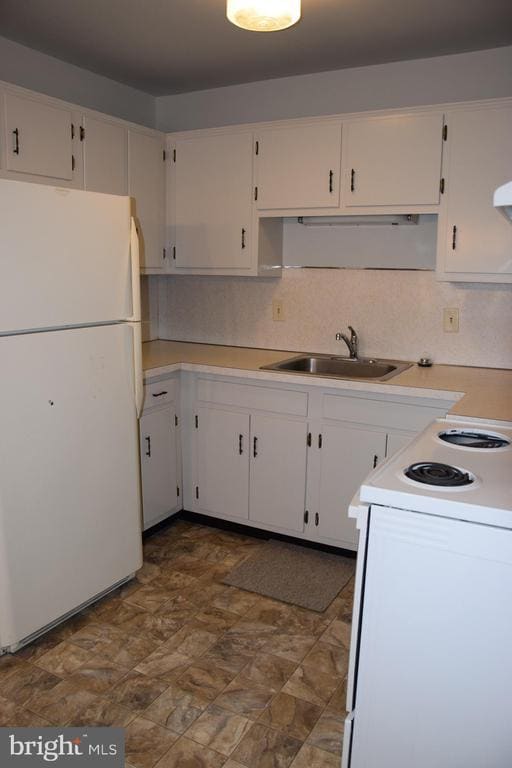 Building Photo - 3872 Shadywood Dr