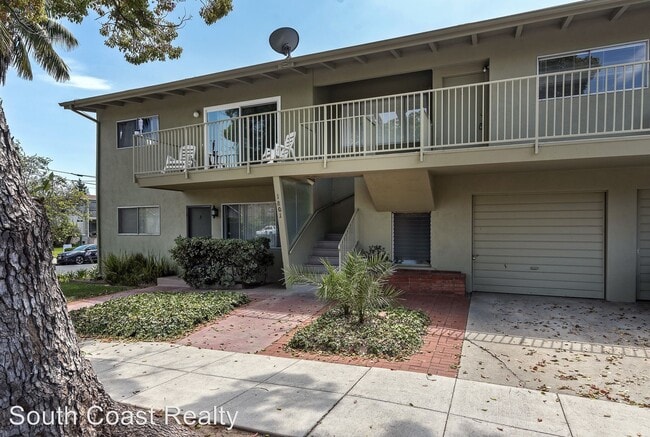 Building Photo - 1801 De La Vina St