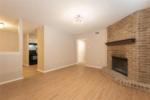 Foto del edificio - 717 Lariat Ln