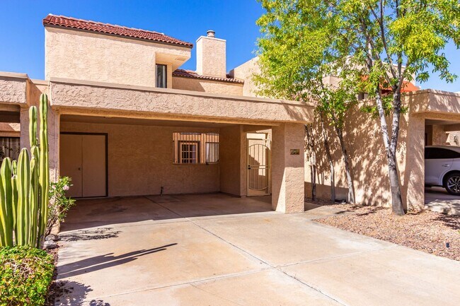 Foto del edificio - BEAUTIFUL 2 BEDROOM 2 BATHROOM HOME IN PHO...