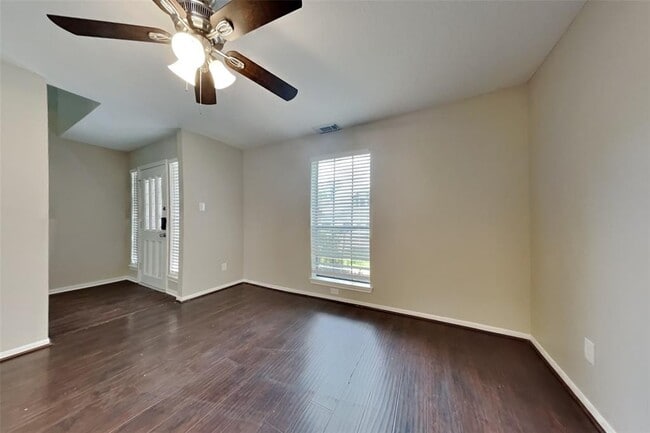 Building Photo - 2916 Tower Bridge Ct
