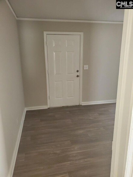 Foto del edificio - 332 S Bull St