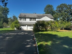 Building Photo - 14 Blackstone Dr