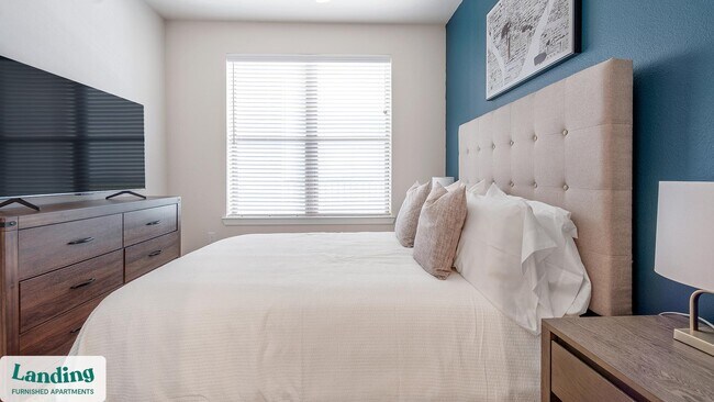 Foto del edificio - 14015 Univ Pass