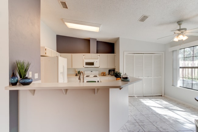 Building Photo - 6152 Sequoia Dr