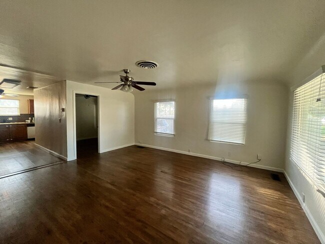 Foto del edificio - 620 N O St