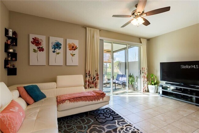 Foto del edificio - 6959 Towne Lake Rd