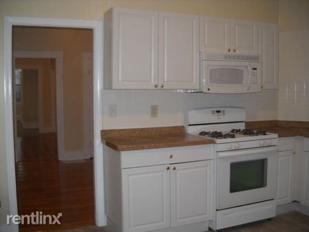 Building Photo - 1 br, 1 bath Apartment - 9 Fuller St