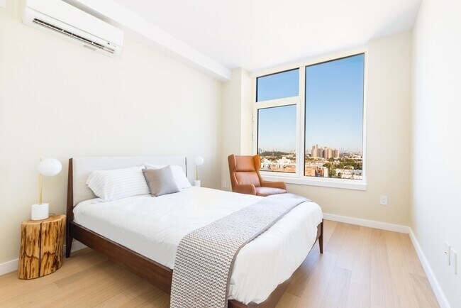 Foto del edificio - 123 Linden Blvd