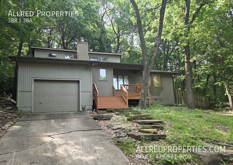 Foto principal - 894 N Lewis Ave
