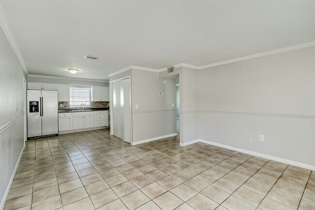 Foto del edificio - 8727 N 50th St