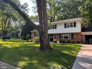 Building Photo - 9104 Hamilton Dr
