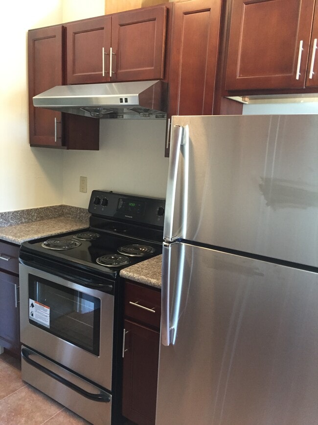 Building Photo - 2709 Ivy Dr