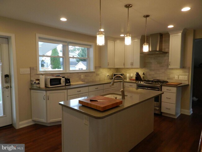 Building Photo - 12 Crumley Ave