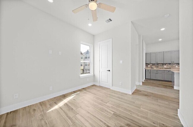 Foto del edificio - 230 W 28th St