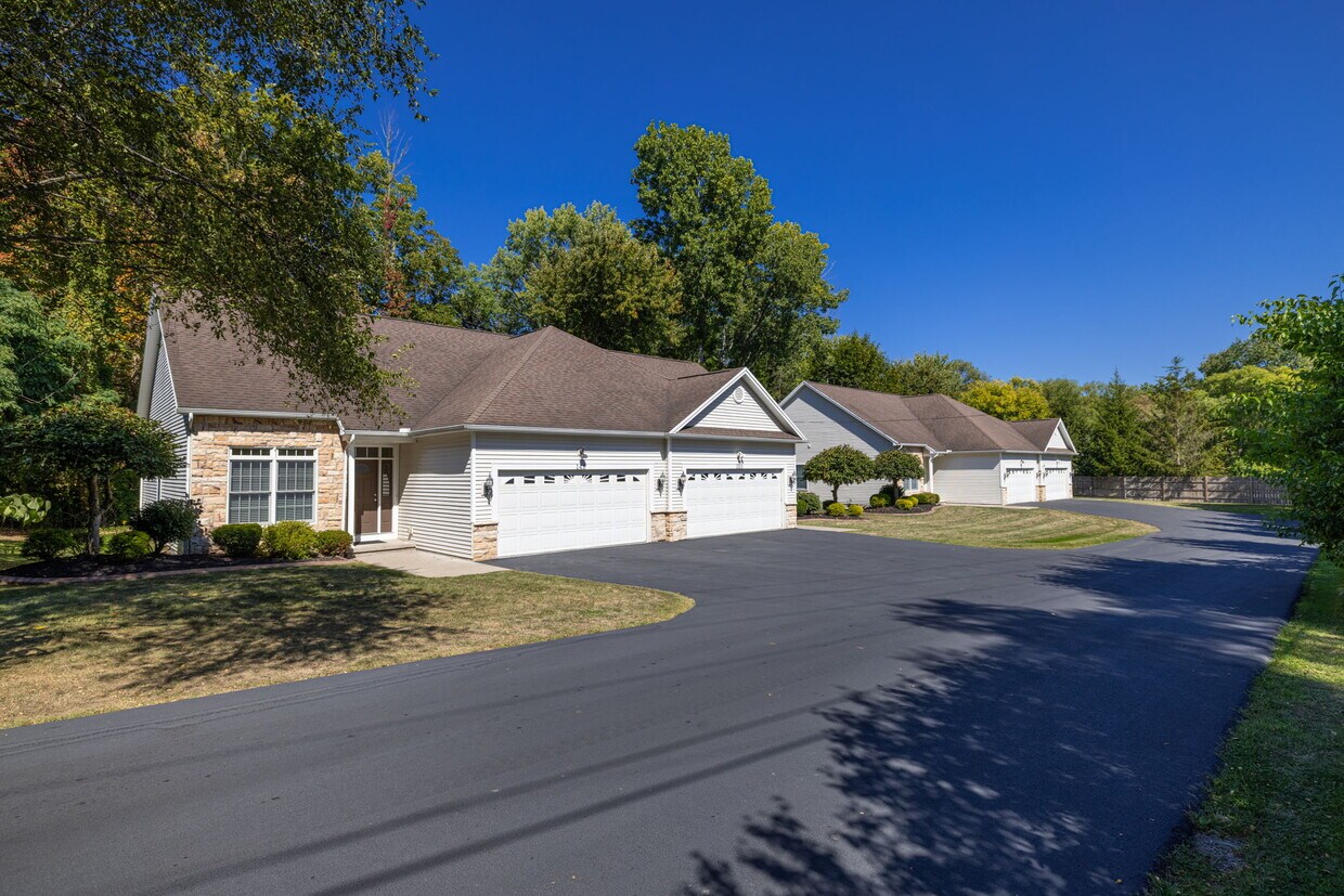 Foto principal - 148 Fenton Rd