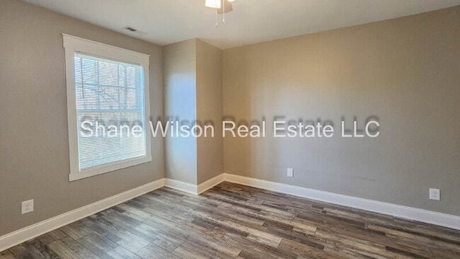 Building Photo - 3263 Chattanooga Rd