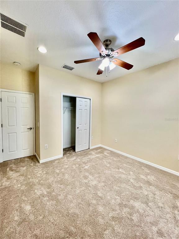 Building Photo - 9606 Oak Glade Ave