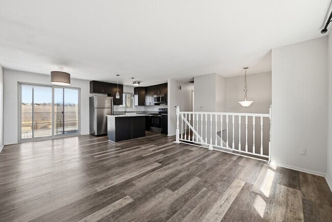 Building Photo - $2,895.95 - 4 Bed/2 Bath Home with Finished Basement and Fireplace in Broomfield!