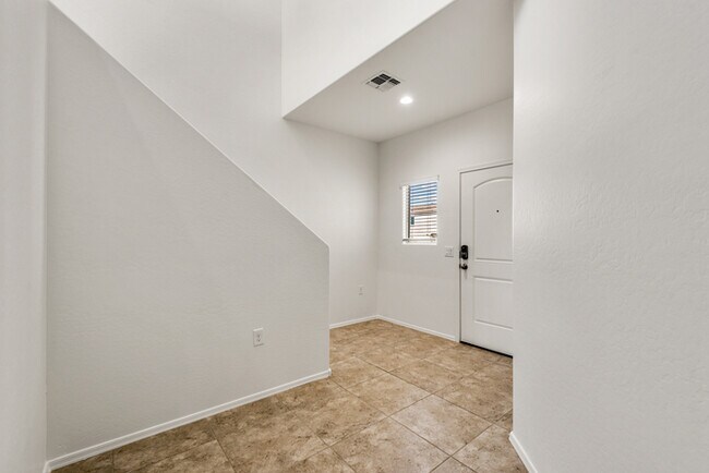 Building Photo - Move-in ready home in Buckeye!