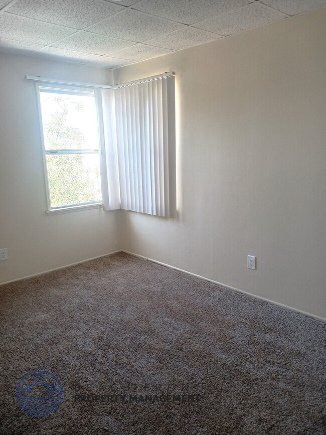 Building Photo - 2609 Voorhees Ave.