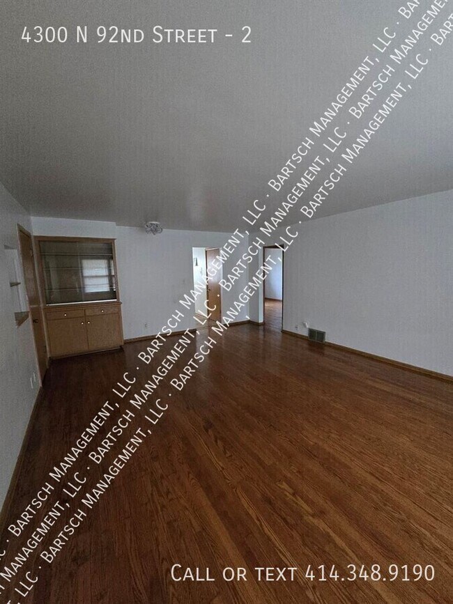 Foto del edificio - 4300 N 92nd St