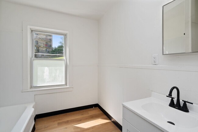 Foto del edificio - 348-350 Wyoming Street