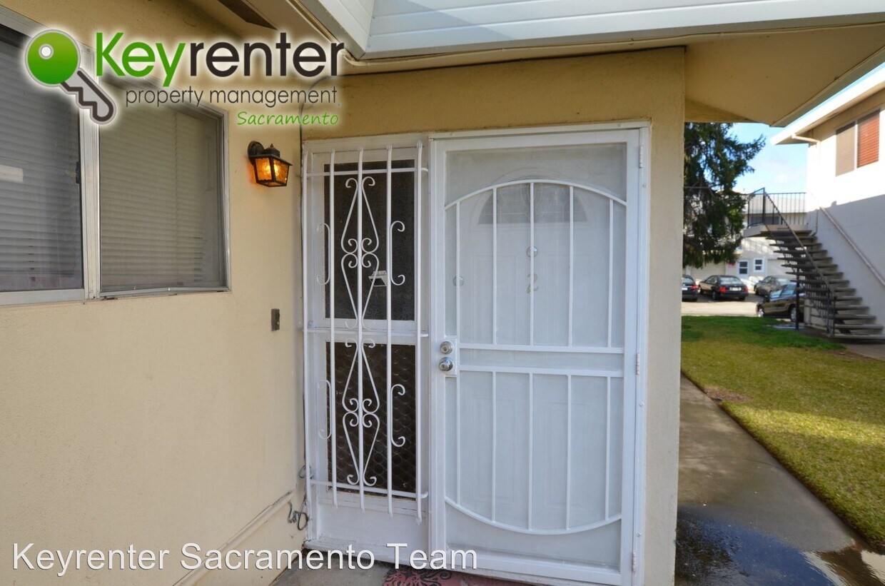 Primary Photo - 2 br, 1 bath House - 9037 Casals St #2