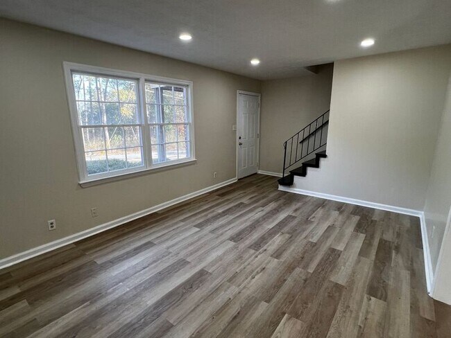 Foto del edificio - 1636 Huntley Ridge Dr