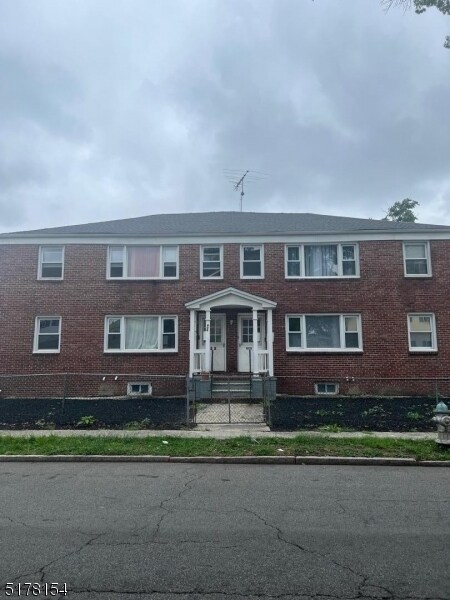 Primary Photo - 408 Amherst St