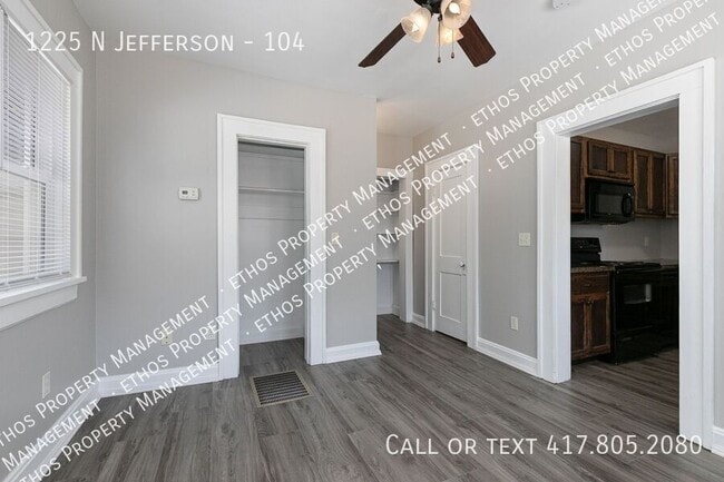 Building Photo - 1225 N Jefferson Ave