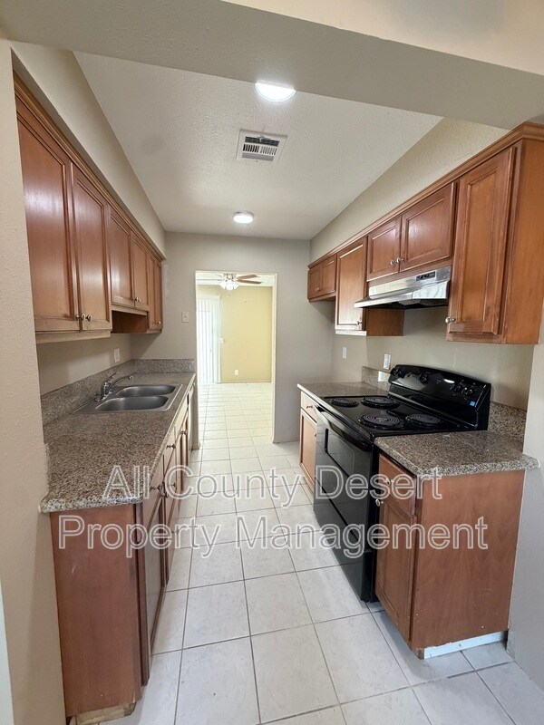Building Photo - 69180 Victoria Dr