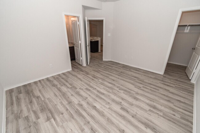 Foto del edificio - 8602 Wilkins Oaks Dr