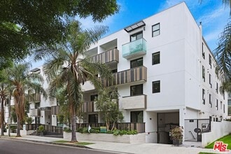 Building Photo - 129 S Kings Rd