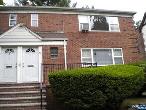 Building Photo - 79 Huguenot Ave
