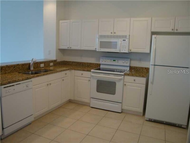 Building Photo - 3500 Mondovi Ct