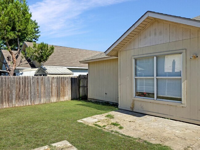 Foto del edificio - Coming Soon! 7/20/2026 - 3 Bedroom 2 Bath Home In Fort Worth