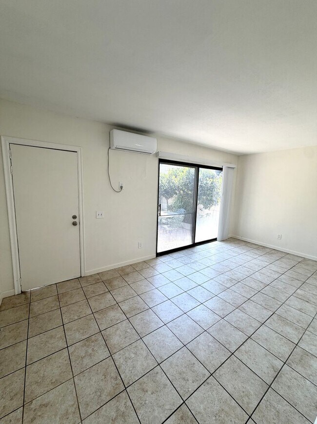 Foto del edificio - 487 E 11th St