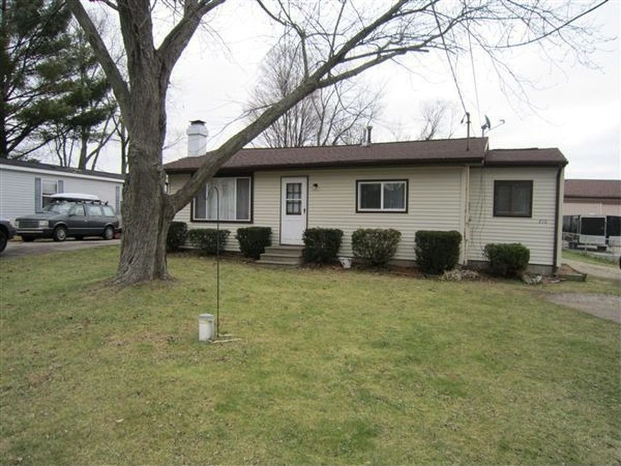 Primary Photo - 210 Hoehn Ct