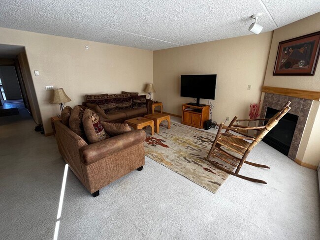 Foto del edificio - 980 Lakepoint Dr