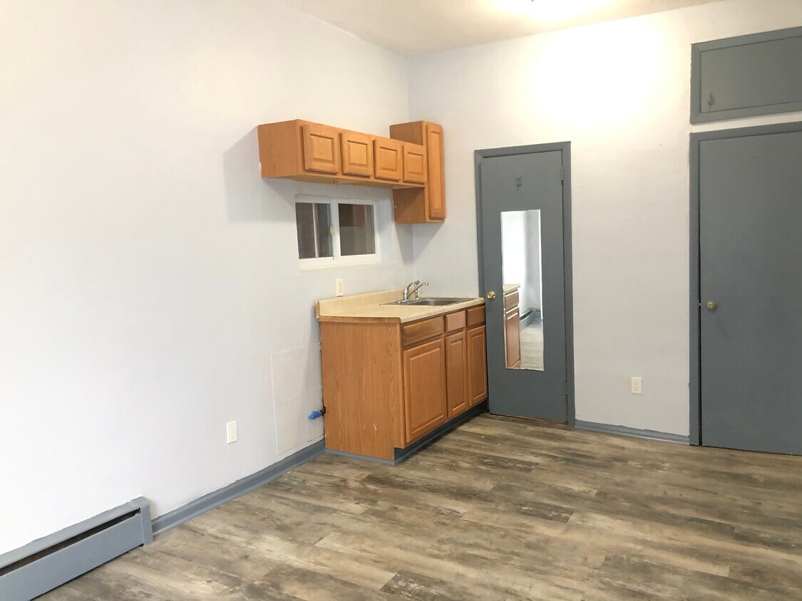 Foto principal - 24 Beacon Ave
