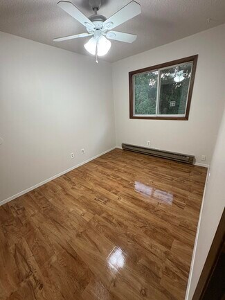 Building Photo - 3229 Sycamore Ter