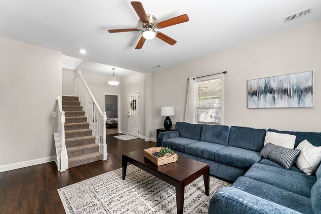 Foto del edificio - 6136 Hopkins St NE
