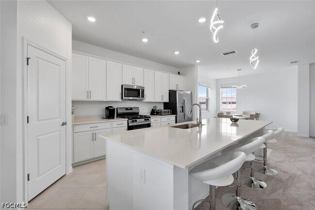 Foto del edificio - 15188 Bluffton Ln